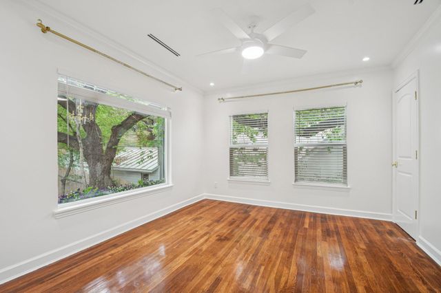 1205 Alta Vista Ave B, Austin, TX 78704