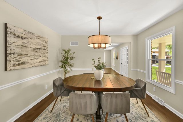10333 N Versailles COURT, Mequon, WI 53092