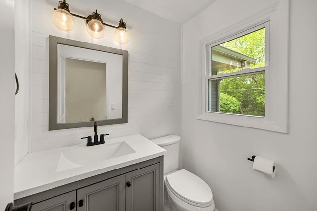 10333 N Versailles COURT, Mequon, WI 53092