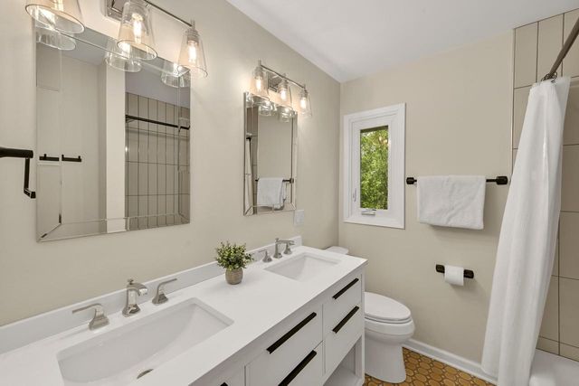 10333 N Versailles COURT, Mequon, WI 53092