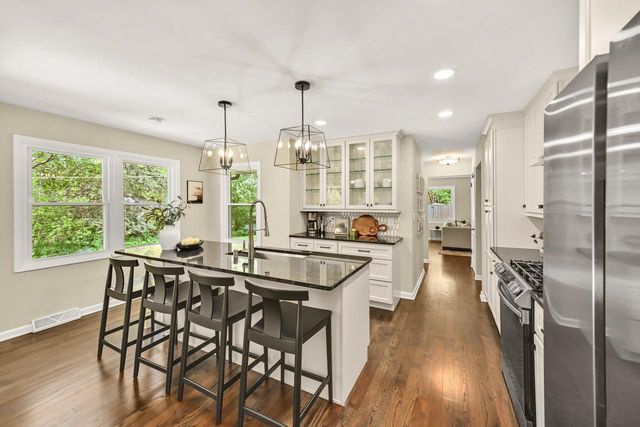 10333 N Versailles COURT, Mequon, WI 53092