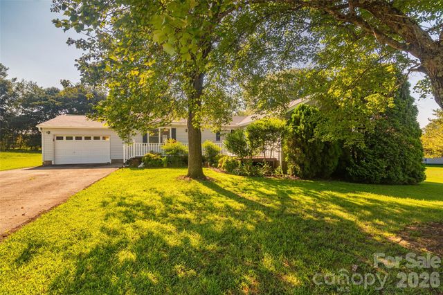 135 Diamond Drive, Ellenboro, NC 28040