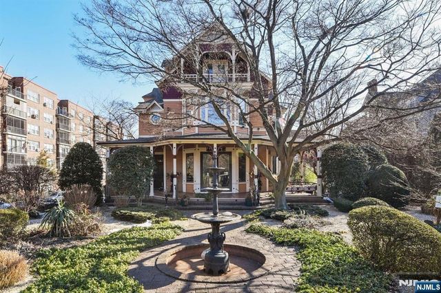 55 S Fullerton Avenue A, Montclair, NJ 07042