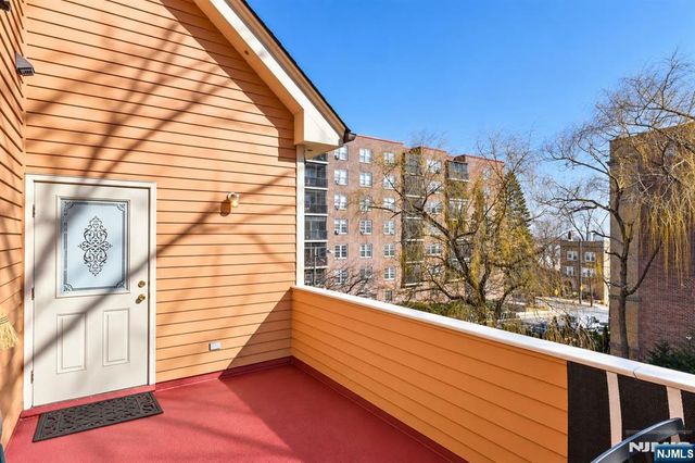 55 S Fullerton Avenue A, Montclair, NJ 07042