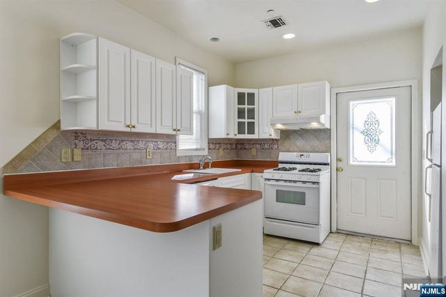 55 S Fullerton Avenue A, Montclair, NJ 07042