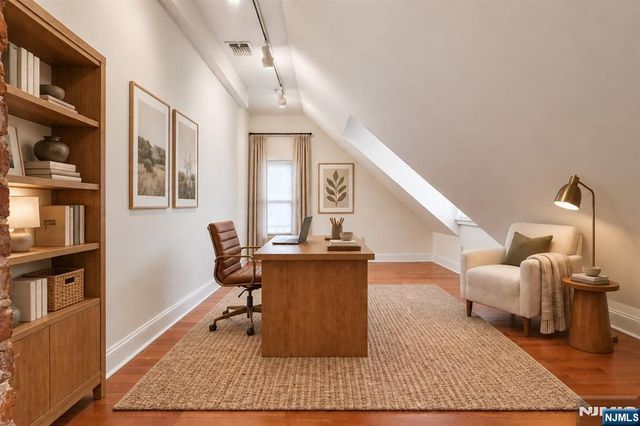 55 S Fullerton Avenue A, Montclair, NJ 07042