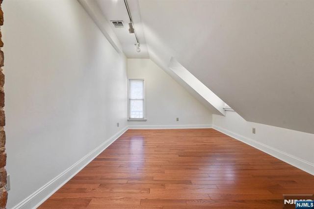 55 S Fullerton Avenue A, Montclair, NJ 07042