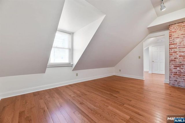55 S Fullerton Avenue A, Montclair, NJ 07042