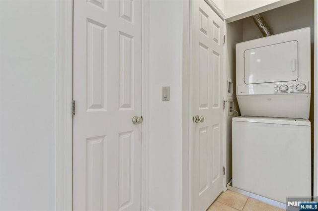 55 S Fullerton Avenue A, Montclair, NJ 07042