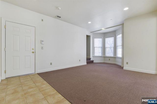 55 S Fullerton Avenue A, Montclair, NJ 07042