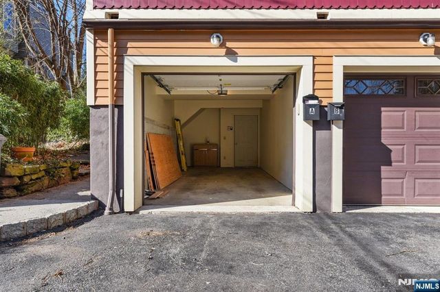55 S Fullerton Avenue A, Montclair, NJ 07042
