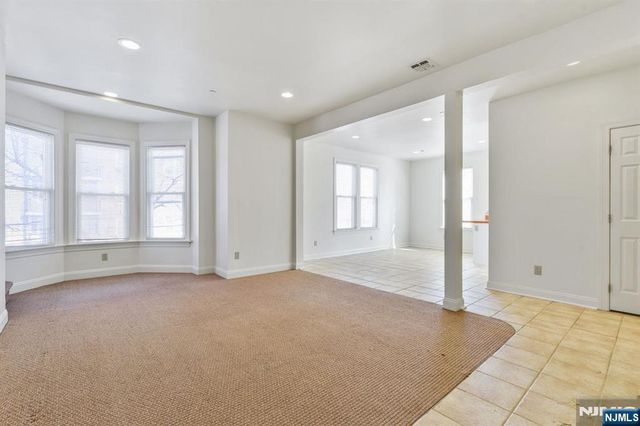 55 S Fullerton Avenue A, Montclair, NJ 07042