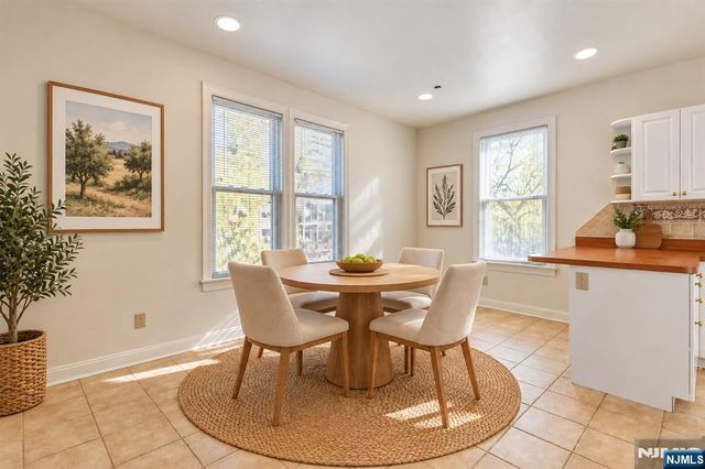 55 S Fullerton Avenue A, Montclair, NJ 07042