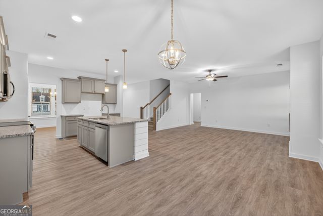 99 Annie Lane, Statham, GA 30666