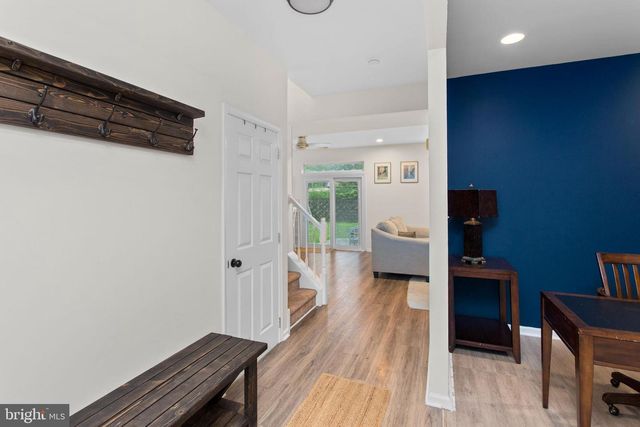 11 LINCOLN DR, Columbus, NJ 08022