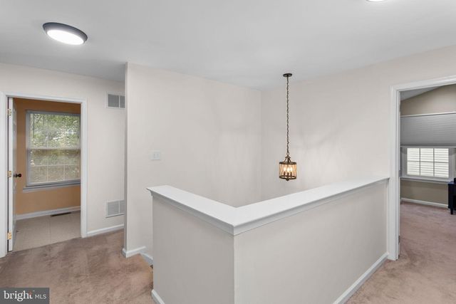 11 LINCOLN DR, Columbus, NJ 08022