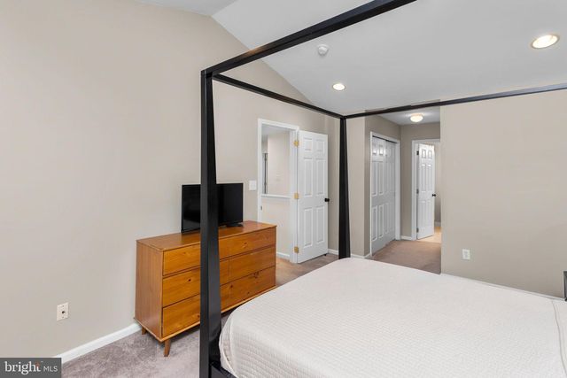 11 LINCOLN DR, Columbus, NJ 08022