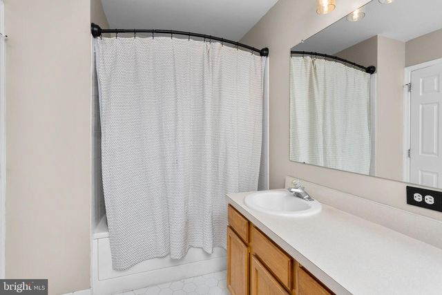 11 LINCOLN DR, Columbus, NJ 08022