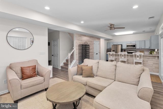 11 LINCOLN DR, Columbus, NJ 08022