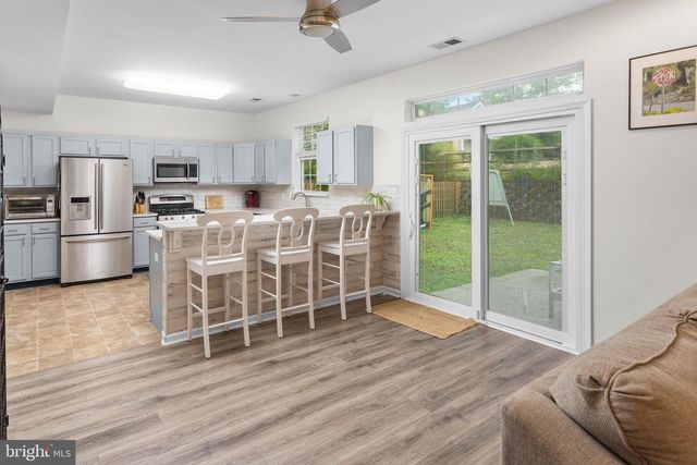 11 LINCOLN DR, Columbus, NJ 08022
