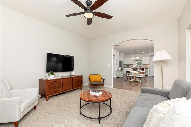 738 Stable View Loop, Dallas, GA 30132