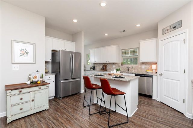 738 Stable View Loop, Dallas, GA 30132