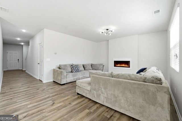 1068 Prudence Drive, Lawrenceville, GA 30045