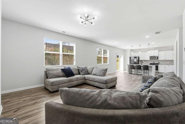 1068 Prudence Drive, Lawrenceville, GA 30045