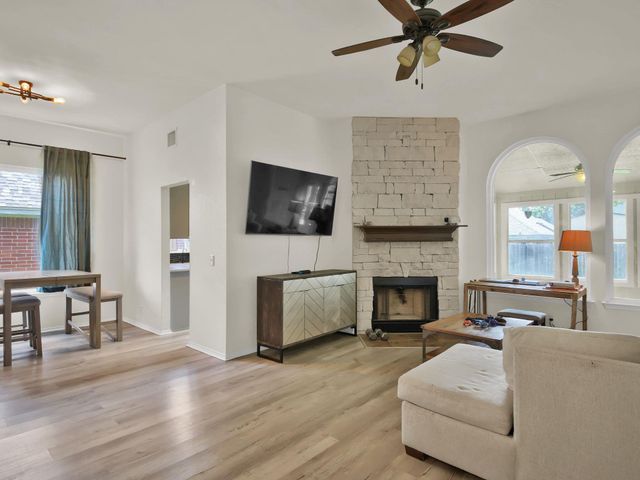511 Dusty Leather CT, Pflugerville, TX 78660