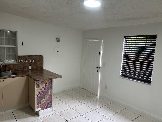 3361 NW 16th St B, Miami, FL 33125