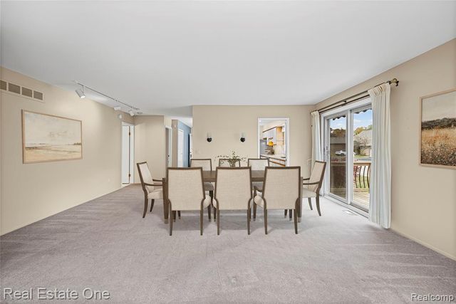 35560 Heritage Lane 55, Farmington, MI 48335