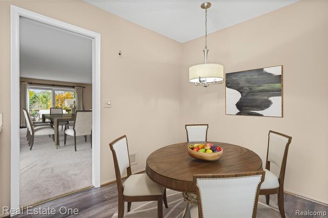 35560 Heritage Lane 55, Farmington, MI 48335