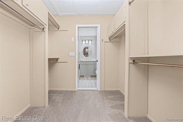 35560 Heritage Lane 55, Farmington, MI 48335