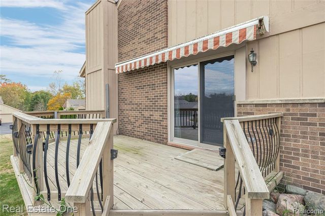 35560 Heritage Lane 55, Farmington, MI 48335