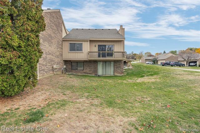 35560 Heritage Lane 55, Farmington, MI 48335