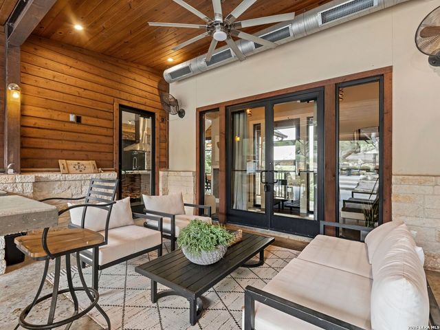 1146 VICTORIA LN, Spring Branch, TX 78070