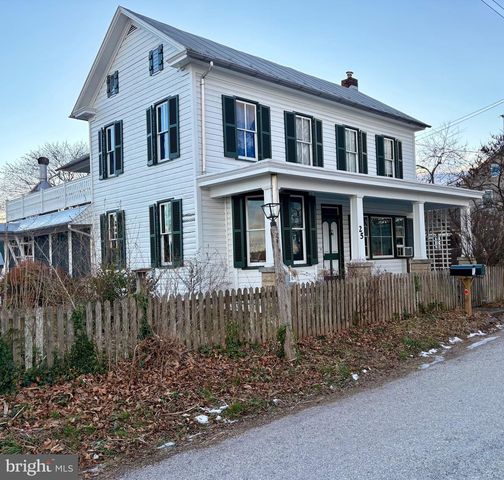 25 BENTZ MILL RD, East Berlin, PA 17316