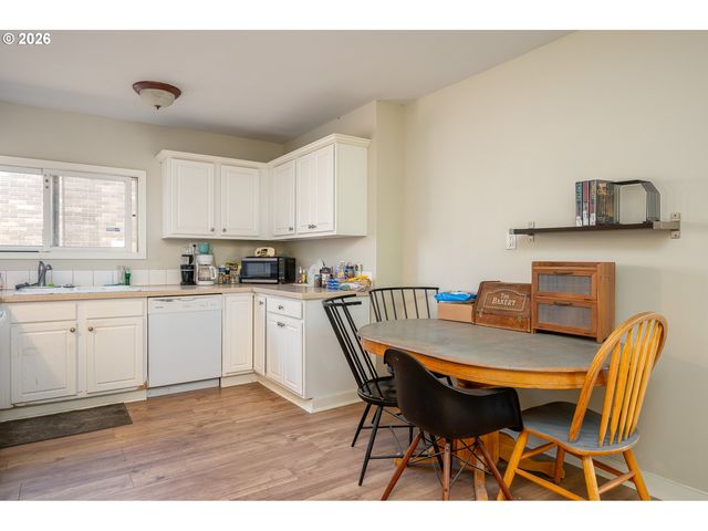 1210 DANIELS St, Vancouver, WA 98660