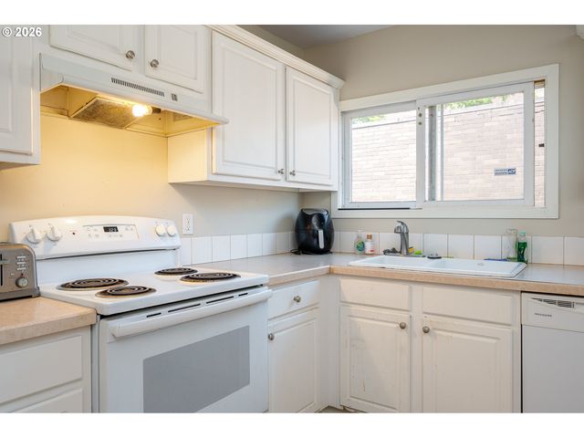 1210 DANIELS St, Vancouver, WA 98660