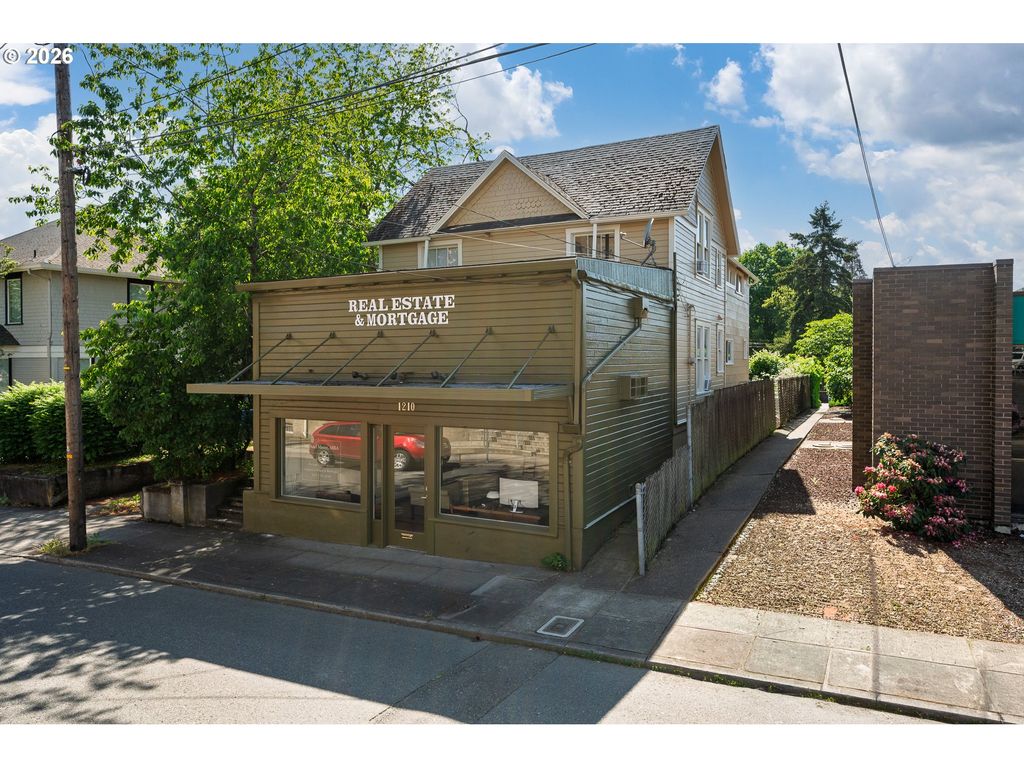 1210 DANIELS St, Vancouver, WA 98660