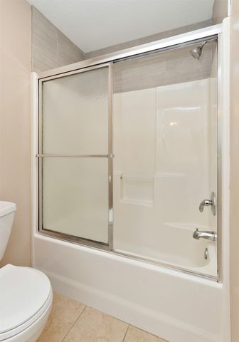 12306 Prairie Drive, Urbandale, IA 50323