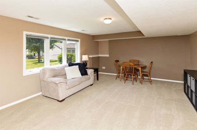 12306 Prairie Drive, Urbandale, IA 50323