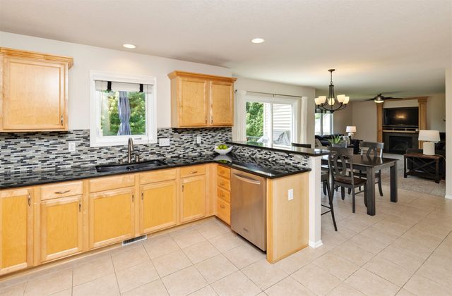 12306 Prairie Drive, Urbandale, IA 50323