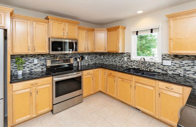 12306 Prairie Drive, Urbandale, IA 50323