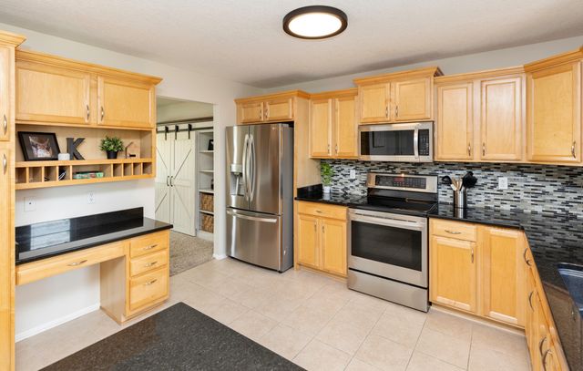 12306 Prairie Drive, Urbandale, IA 50323