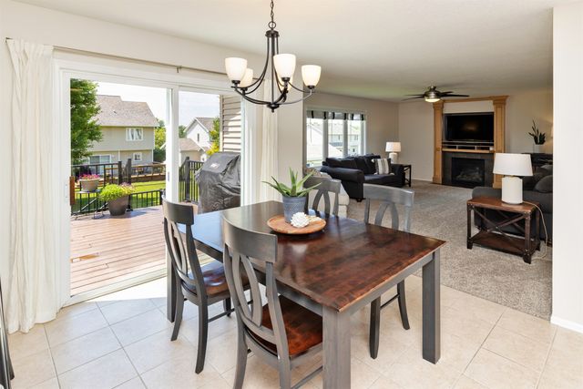 12306 Prairie Drive, Urbandale, IA 50323