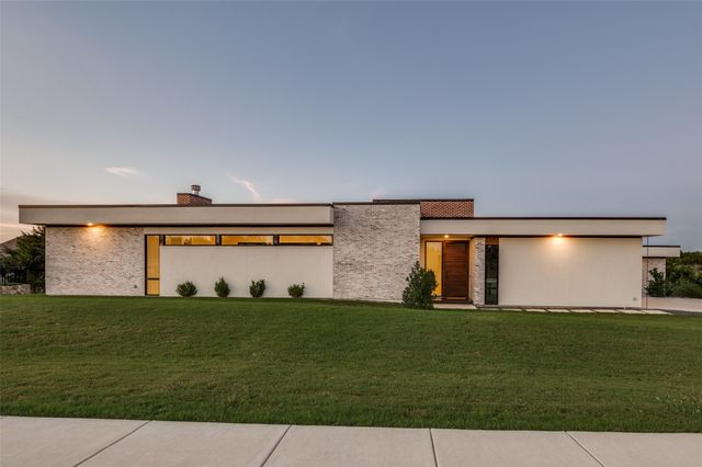 3120 Sanctuary Drive, Grand Prairie, TX 75104