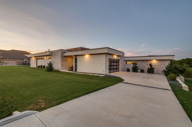 3120 Sanctuary Drive, Grand Prairie, TX 75104