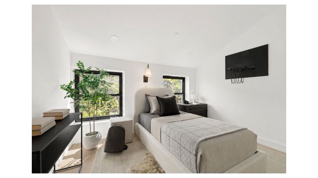 227 WARREN Street, New York City, NY 11201