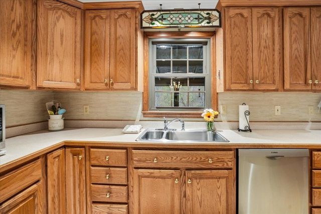 93 English Range Road, Derry, NH 03038
